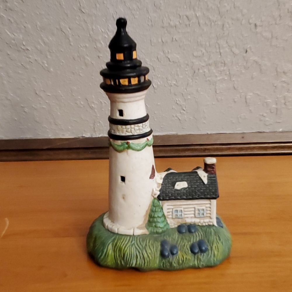 Collectable lighthouse - Picture 3 of 7